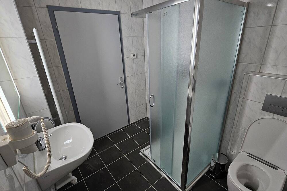 Ganze Wohnung, Fewo in der Kiese Hard - Top 4 \"Pfänder\" mit Balkon in Hard (Bodensee), Bodensee-Vorarlberg