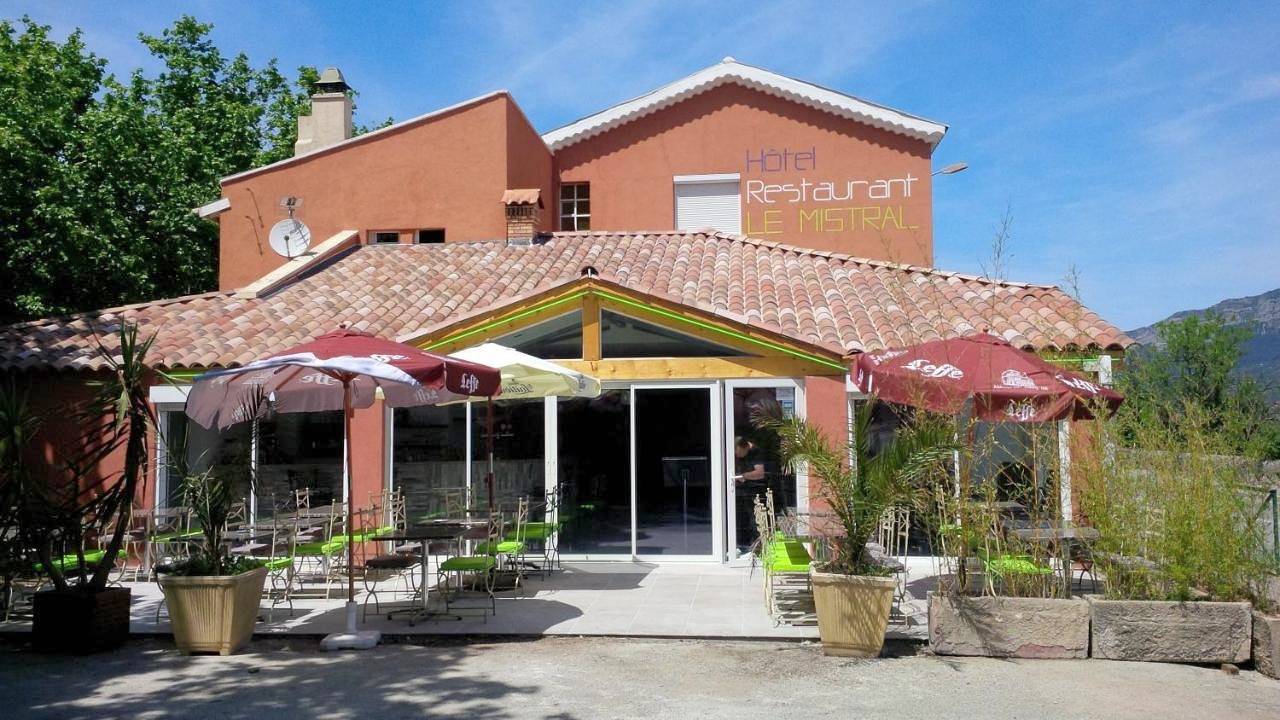 Hôtel Restaurant le Mistral in Peipin, Région de Forcalquier