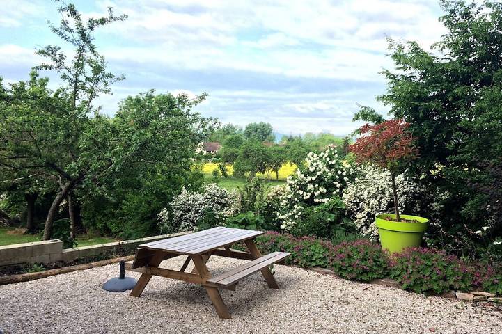 Location de vacances pour 5 personnes, avec Balcon et Jardin à Beurizot