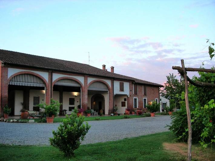 Agriturismo per 3 persone, con Balcone e Terrazza nonché Giardino in Provincia di Piacenza