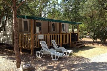 Camping pour 5 personnes, avec piscine et jardin à Roquebrune-sur-Argens
