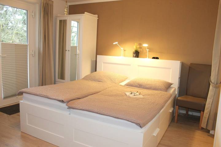 Ferienwohnung für 3 Personen, mit Balkon und Terrasse sowie Garten