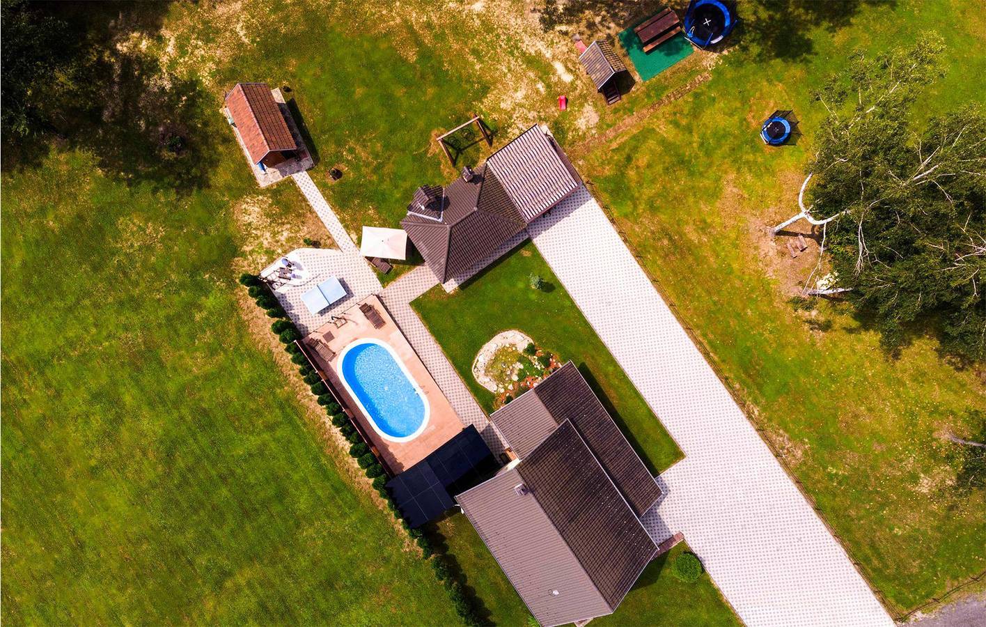 Gemütliche 2-Zimmer-Wohnung mit Pool, Terrasse und WLAN in Pozega-Slawonien