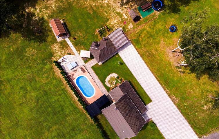 Gemütliche 2-Zimmer-Wohnung mit Pool, Terrasse und WLAN in Pozega-Slawonien