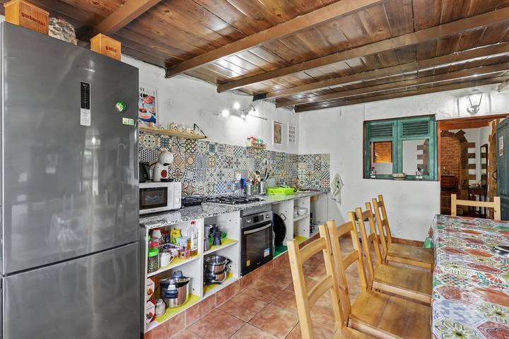 Finca El Lomo with Mountain Views, Private Pool and Wi-Fi in Gáldar, North Gran Canaria