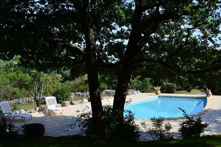 Gîte pour 5 personnes, avec jardin et terrasse - 1