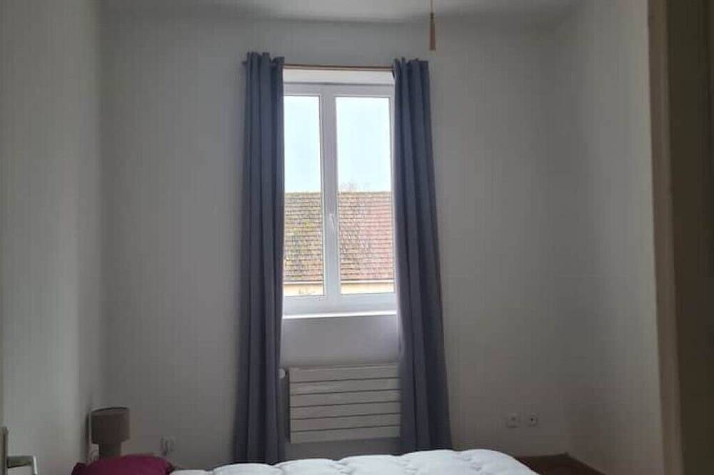 Appartement entier, Spacious house with all comforts.bedrooms upstairs. in Neuvy-sur-Loire, Vallée de la Loire