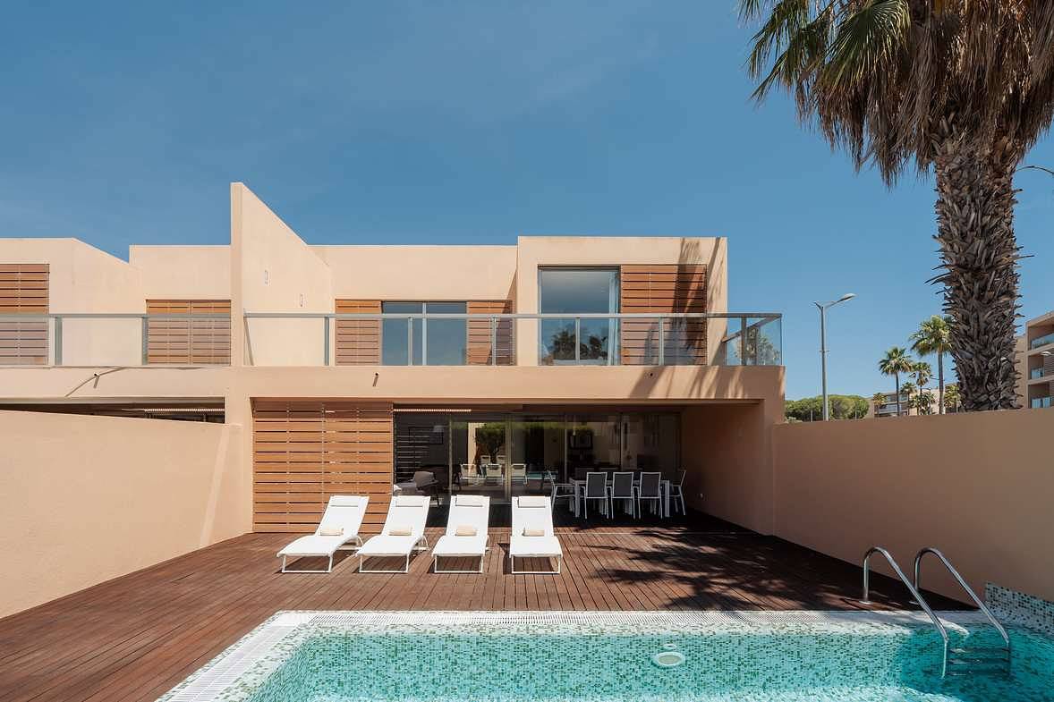 2Br Villa w/ Private Pool | Salgados | Da’Home in Guia, Faro Distrikt