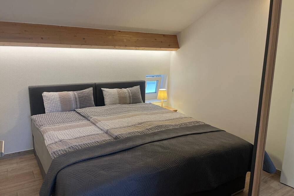 Ganze Wohnung, Ferienwohnung (49m2) mit modernem Badezimmer in Dillingen an der Donau, Dillingen und Umgebung
