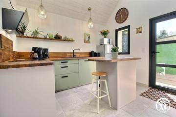 Gîte pour 2 Personnes dans Lanvénégen, Région de Pontivy, Photo 1