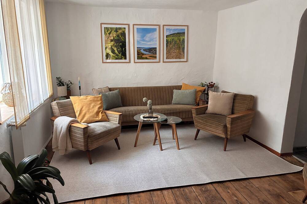 Liebevoll renoviertes Ferienhaus im Herzen von Lösnich in Lösnich, Bernkastel-Kues & Umgebung