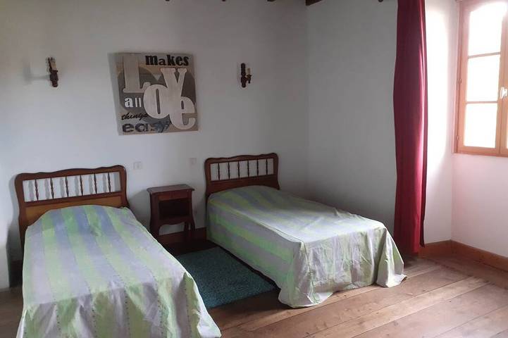 Location de vacances pour 12 personnes, avec jardin et balcon à Saint-Étienne-de-Baïgorry - 3