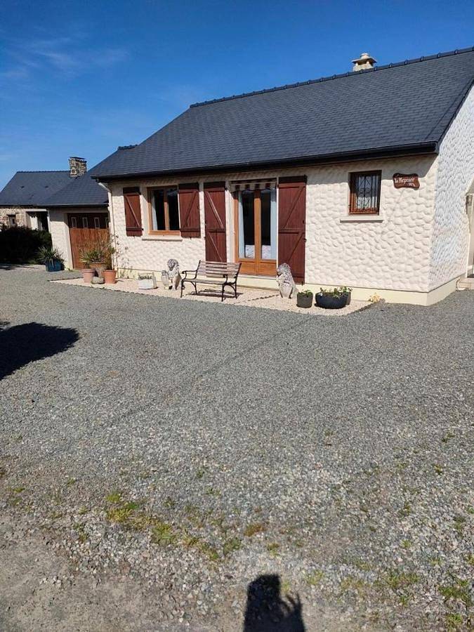 Gîte pour 2 personnes, avec jardin à Larchamp