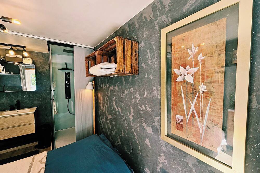 Ganze Wohnung, Elegant and Peaceful Studio - Modern Comfort & Relaxation in Saint-Martin-de-Queyrières, Nationalpark Écrins