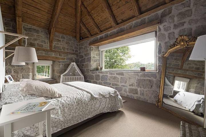 Location de vacances pour 20 personnes, avec jardin et vue, adapté aux familles à Le Chambon-sur-Lignon - 2