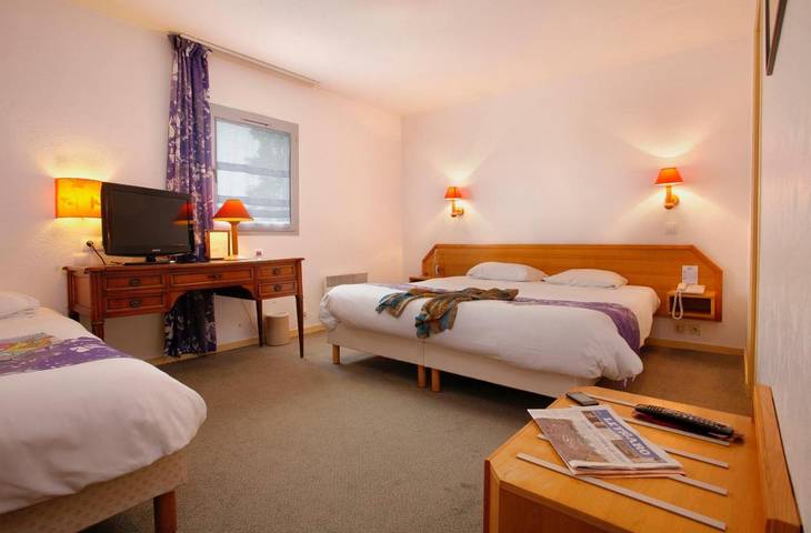 Hôtel pour 3 personnes, avec Terrasse et Jardin à Quimperlé