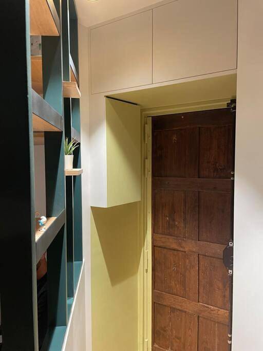 Appartement entier, Le Temple des Sorbets, un petit cocon parisien ! in Paris, Île de France