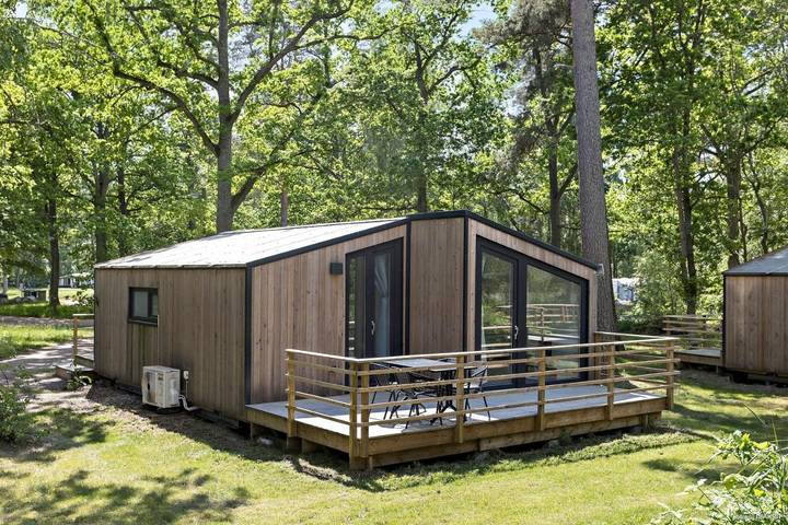 Ferienhaus für 4 Personen, mit Terrasse und Garten sowie Seeblick und Ausblick in Kalmar