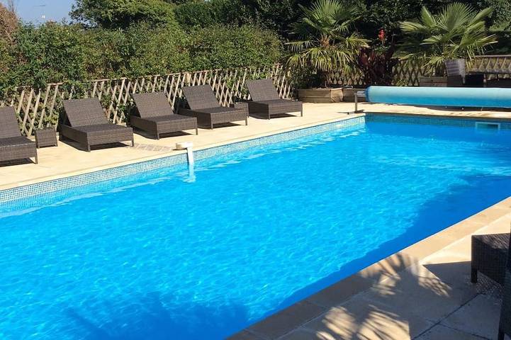 Location de vacances pour 6 personnes, avec Terrasse et Jardin à Argouges