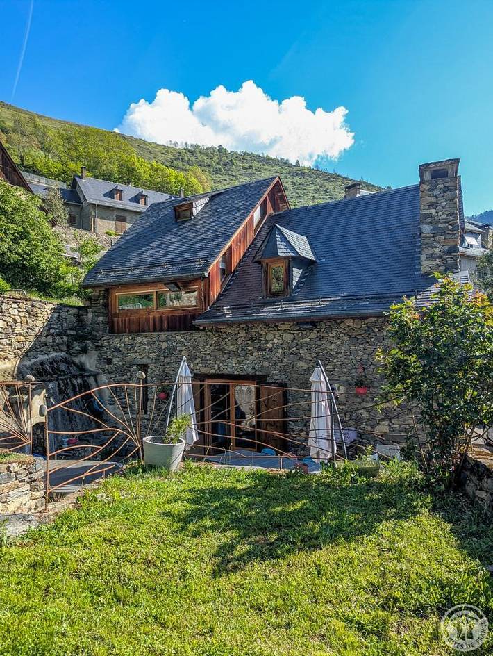 Gîte pour 8 personnes, avec jacuzzi et jardin