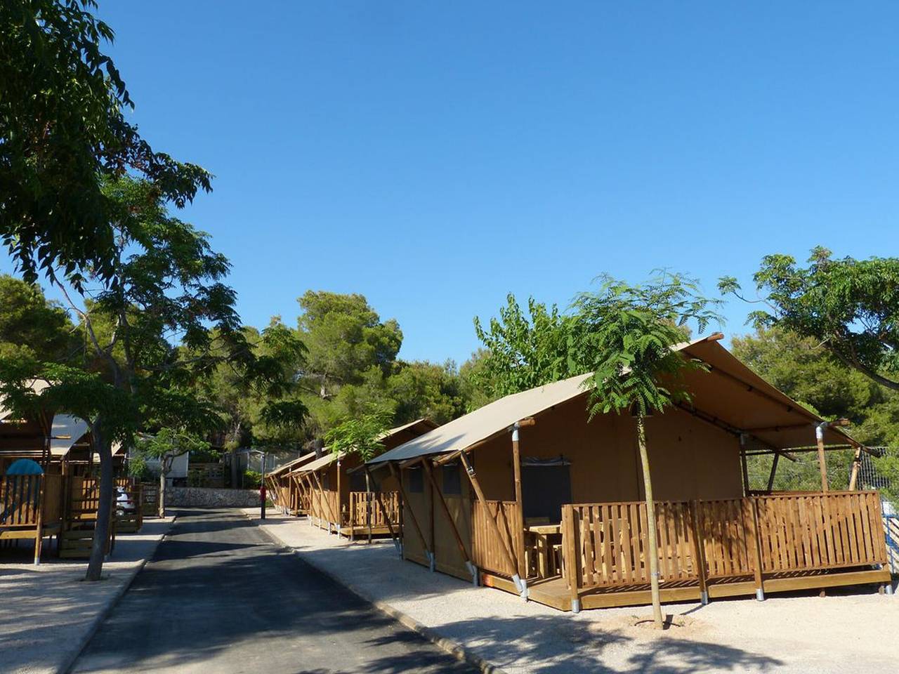 Spacious Tent with Terrace in Vilanova i la Geltrú, Garraf