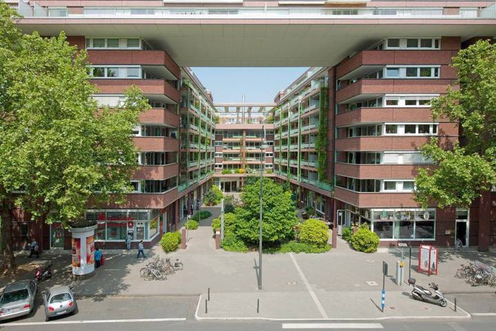 Apartmenthotel für 3 Personen, mit Balkon und Terrasse sowie Whirlpool und Garten in Kölner Dom
