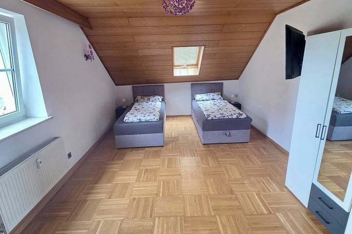 Ganze Wohnung, Wohnung Maric bis zu 10 Personen in Neunburg vorm Wald, Naturpark Oberpfälzer Wald