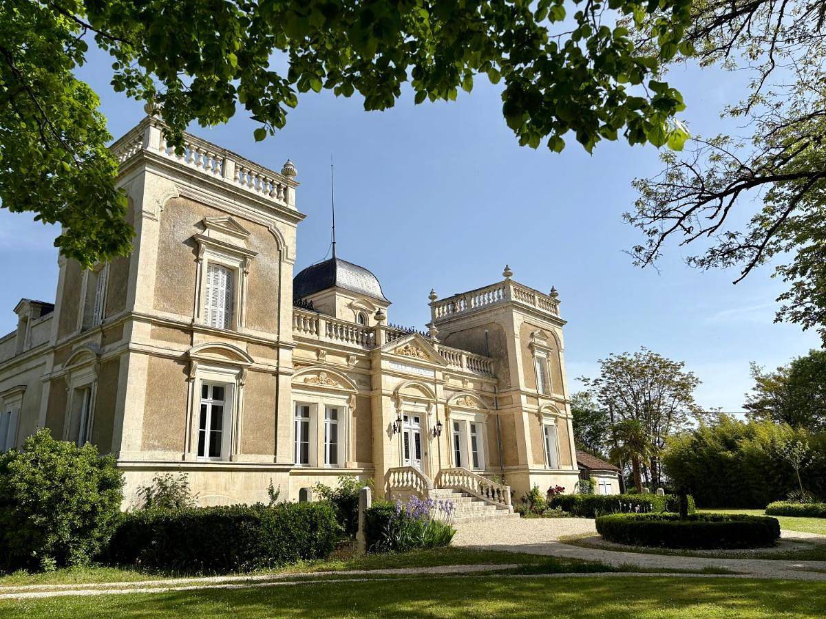 Deluxe Single Room in Montbron, Charente