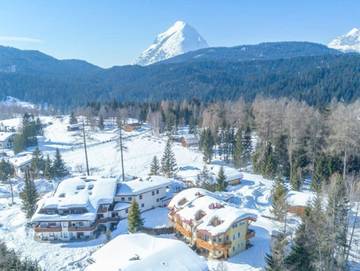 Ferienhaus für 10 Personen, mit Garten und Terrasse sowie Whirlpool und Pool in Seefeld in Tirol