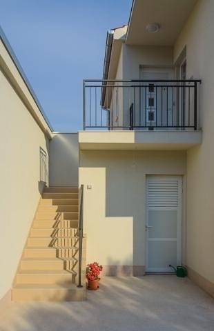 Ferienwohnung für 3 Personen, mit Balkon/Terrasse in Sveti Filip i Jakov - 4