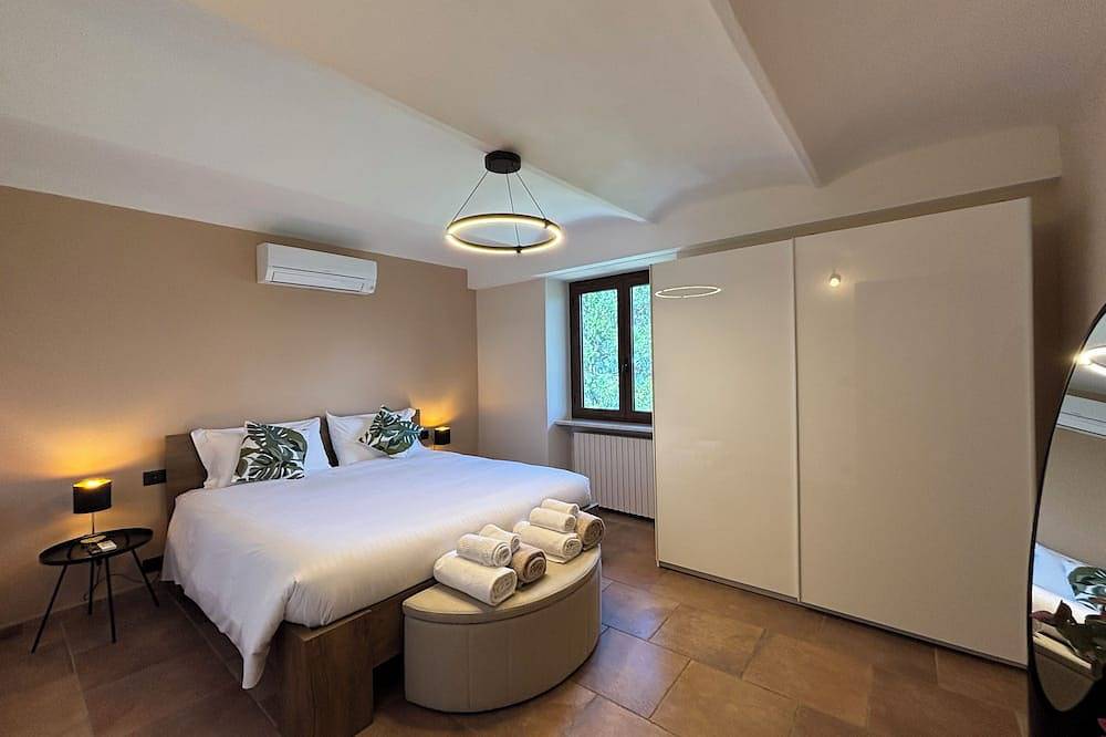 Relais Portaluna Maestà / 4Br, Sleeps 8, Garden, Langhe Views, Wifi in Mango , Langhe