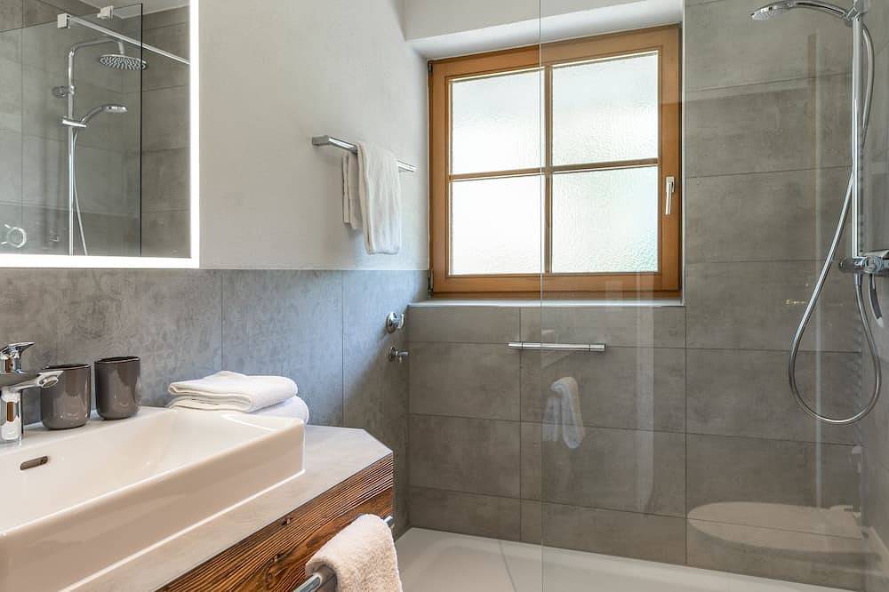Appartement entier, Fewo A (Rottach.Apartments) Holiday apartment on Lake Tegernsee in Rottach-Egern, Alpes bavaroises