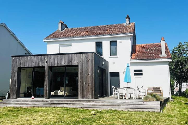 Location de vacances pour 8 personnes, avec jardin et terrasse à Les Sorinières