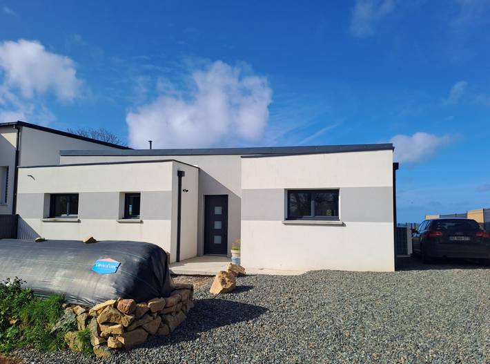 Gîte pour 4 personnes, avec jardin et terrasse à Trévou-Tréguignec - 2