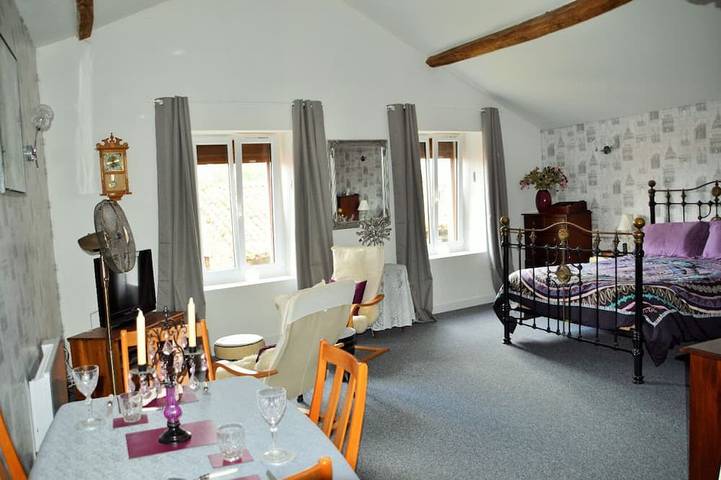 Maison de vacances pour 15 personnes, avec terrasse et jardin à Rochechouart