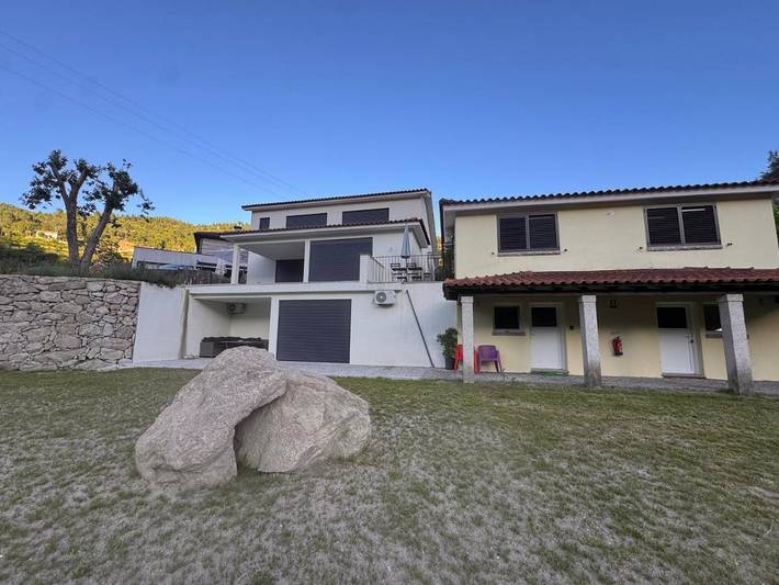 Location de vacances pour 6 personnes, avec jardin et vue, animaux acceptés à Cabril - 2