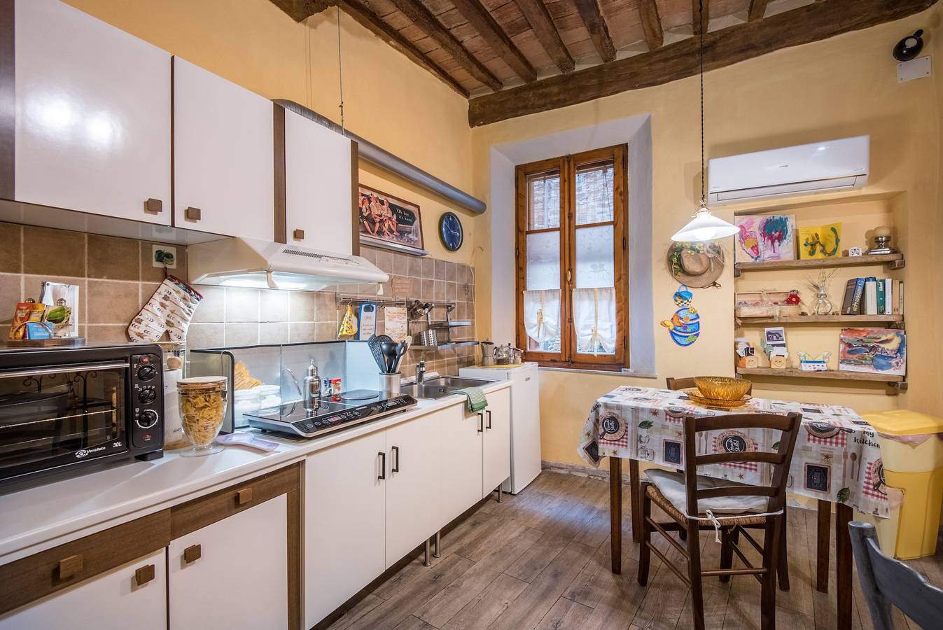 Casa vacanze 'La Casa Gialla Di Buonconvento' con Wi-Fi e aria condizionata in Buonconvento, Siena e dintorni