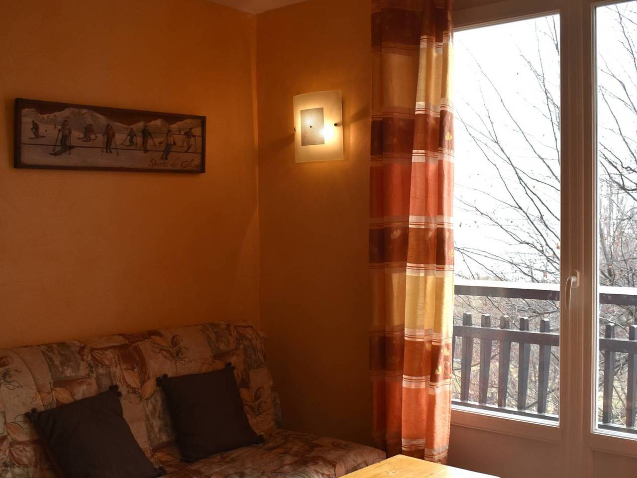Appartement entier, Appartement lumineux 3 pièces - Vue Pyrénées et stationnement in Font-Romeu-Odeillo-Via, Parc naturel régional des Pyrénées catalanes