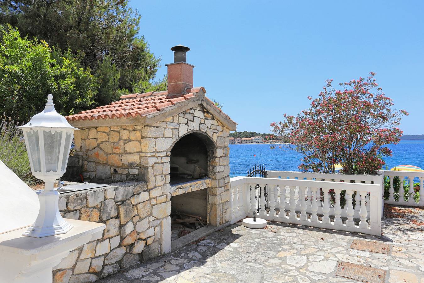 Ganze Wohnung, Family friendly seaside apartments Brodarica, Šibenik - 15270 in Brodarica, Šibenik-Knin