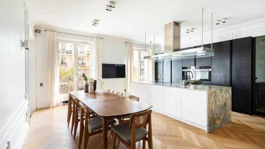 Chambre d’hôte pour 6 personnes, avec Balcon ainsi que Terrasse et Vue près de la Tour Eiffel - 4
