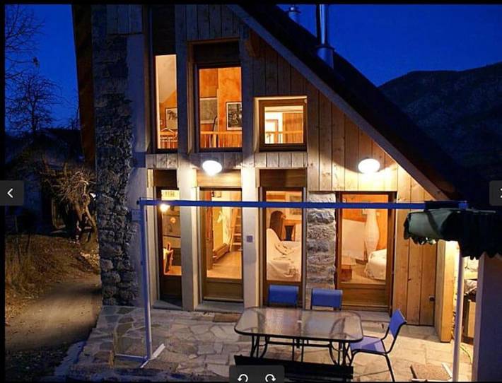 Location de vacances pour 6 personnes, avec vue et jardin, animaux acceptés dans Bellaffaire