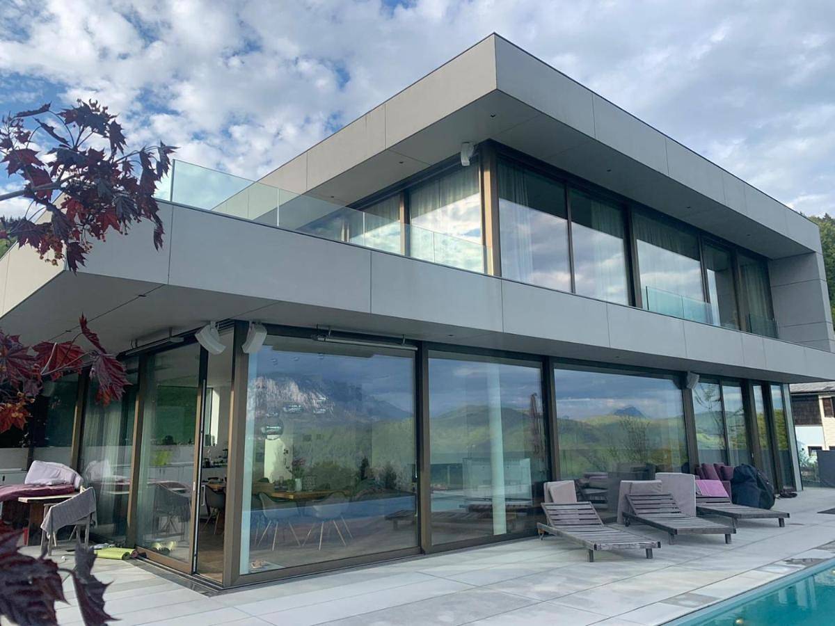 Attersee Luxury Design Villa with dream views, large Pool and Sauna in Nußdorf am Attersee, Bezirk Vöcklabruck