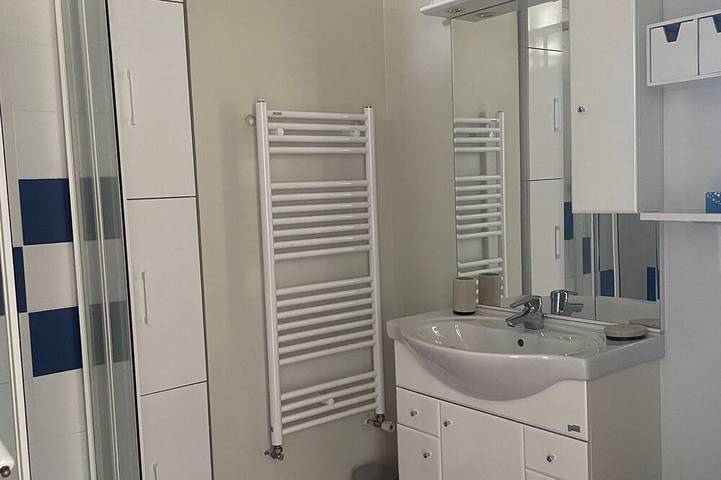 Appartement entier, Grand appartement de charme au cœur de la ville de Sablé, idéal pour un couple in Sablé-sur-Sarthe, Sarthe