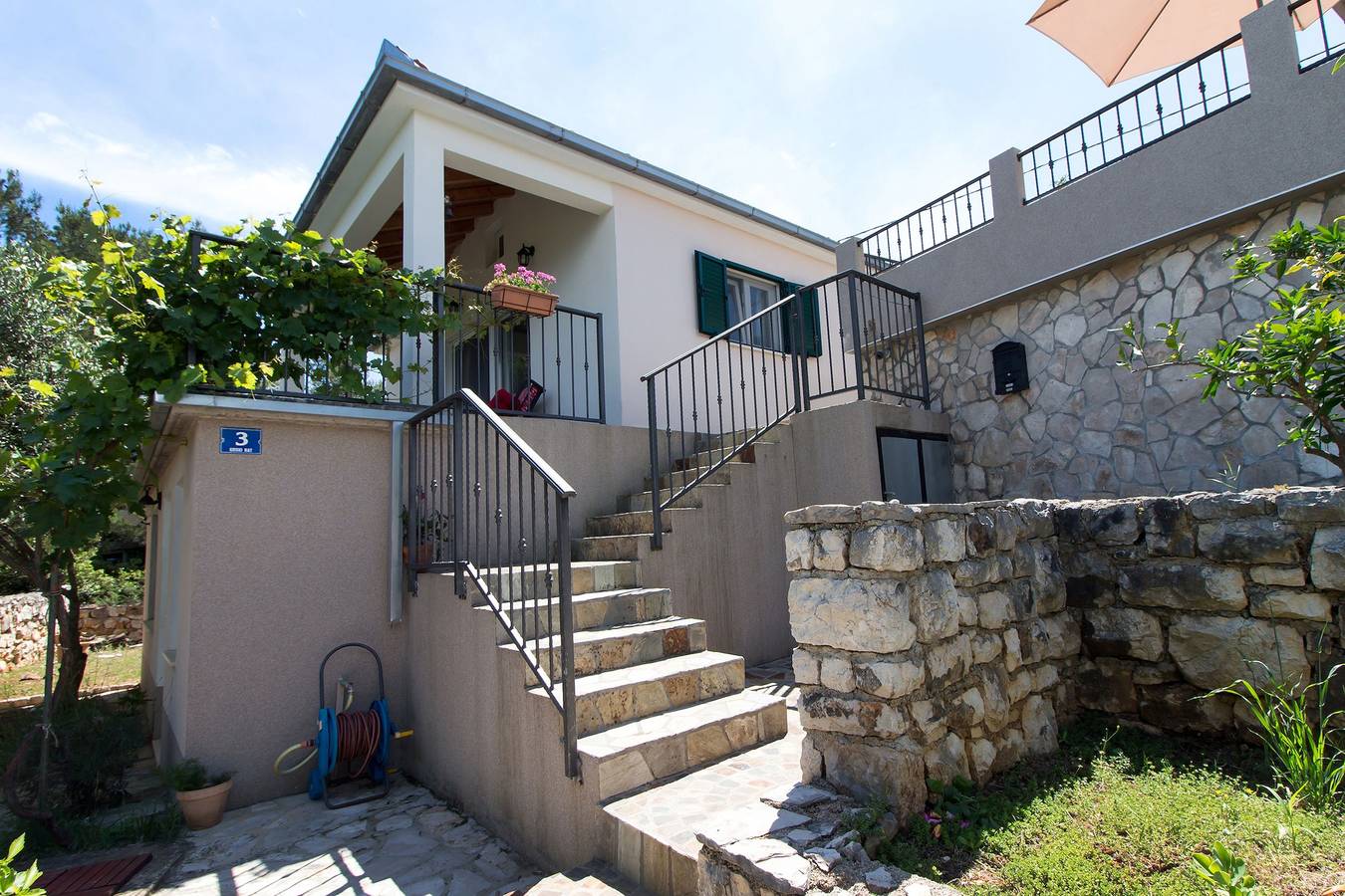 Ganze Wohnung, Studio Appartement am Strand Bucht Donja Krušica, Solta As-12418-a in Grohote, Solta