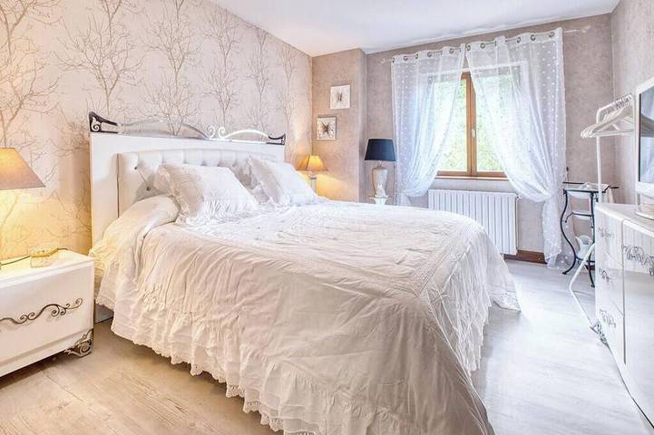 Location de vacances pour 7 personnes, avec jardin et balcon à Le Lardin-Saint-Lazare - 3