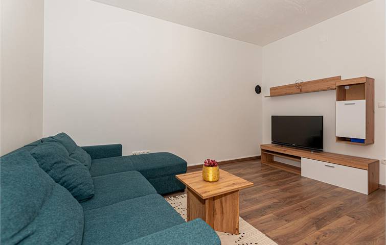 Ferienwohnung für 3 Personen, mit Terrasse in Vodice - 2