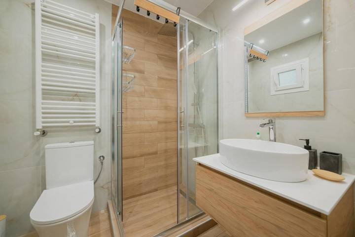 Gîte pour 4 personnes, avec balcon à Serrès - 3