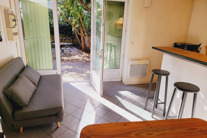 Studio entier, Studio de 24m² avec Petit Patio arboré in Avignon, Vaucluse