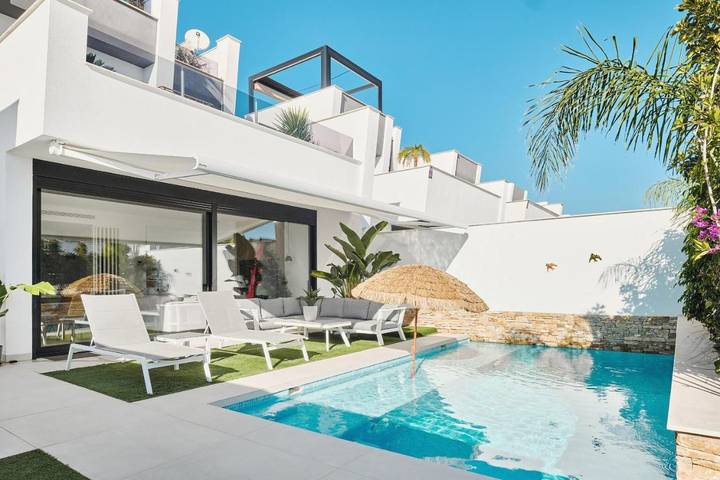 Casa rural para 8 personas, con jardín además de piscina y vistas en San Pedro del Pinatar