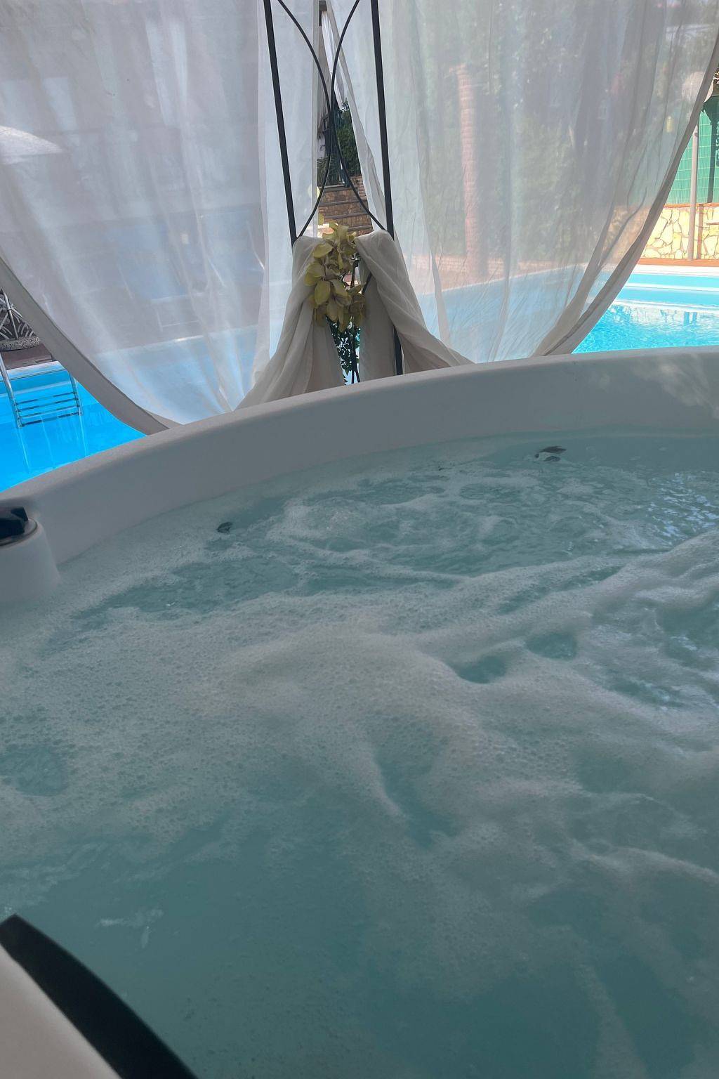 Euthalia zwischen Ätna und Taormina mit Pool und Jacuzzi in Riposto, Province de Catania